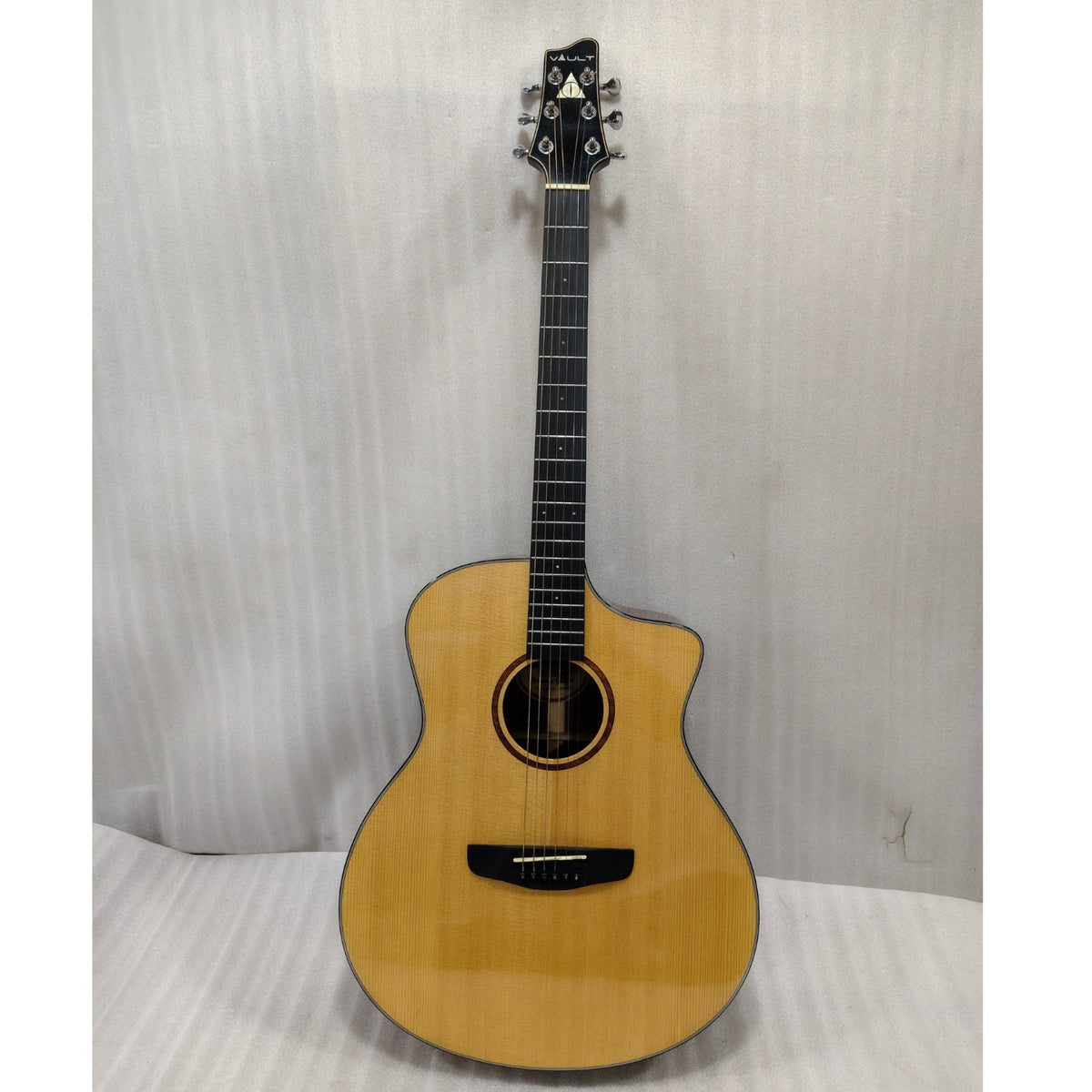 Vault Artisan Premium Electro-Acoustic Guitar with Solid Spruce Top, Solid Mahogany Back and Sides and Fishman Pickup - Open Box