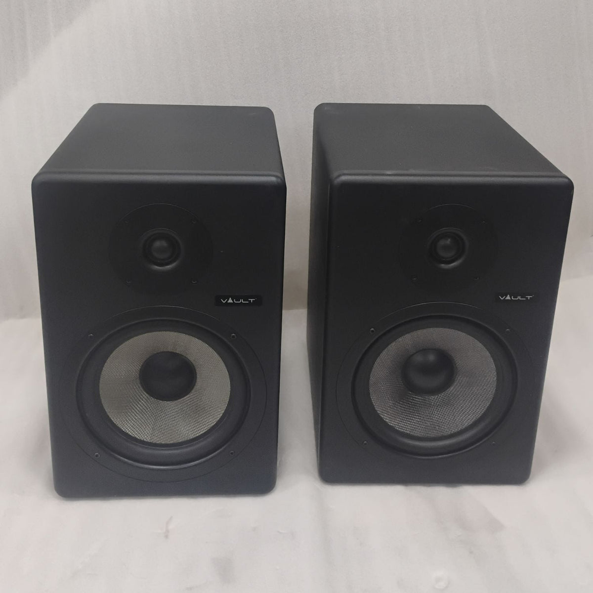 Vault C8 8-Inch Powered Studio Monitors - Pair - Open Box