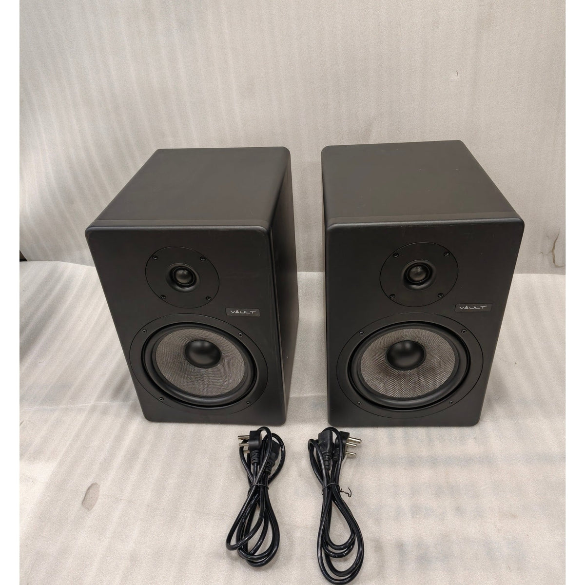 Vault C8 8-Inch Powered Studio Monitors - Pair - Open Box