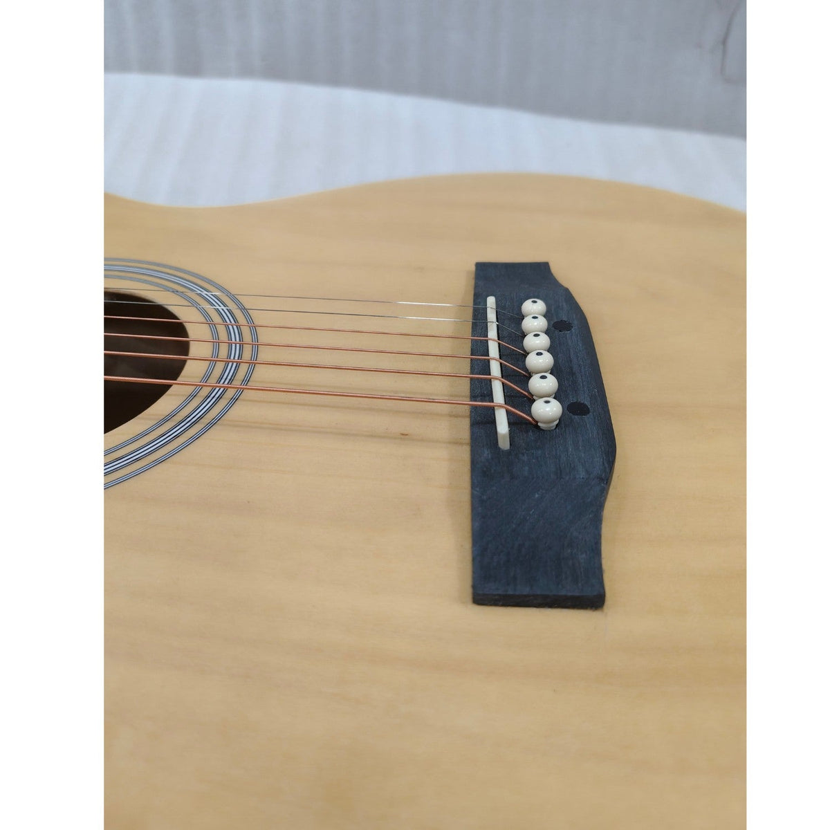 Vault EA20 Cutaway Acoustic Guitar - Open Box B Stock