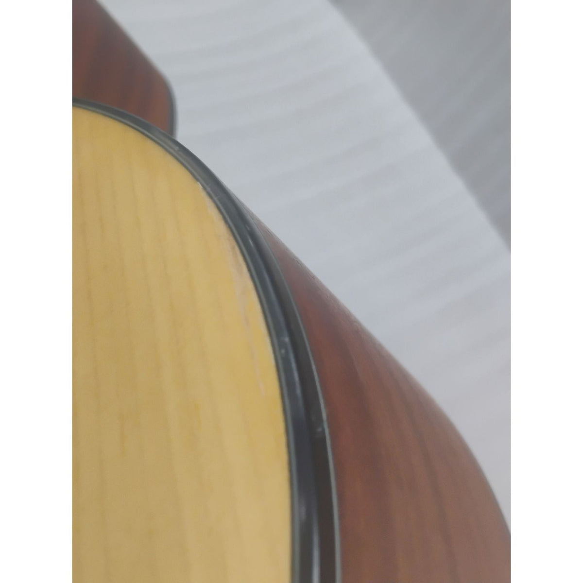 Vault EA40 41 inch Premium Solid Spruce-Top Cutaway Acoustic Guitar - Open Box B Stock
