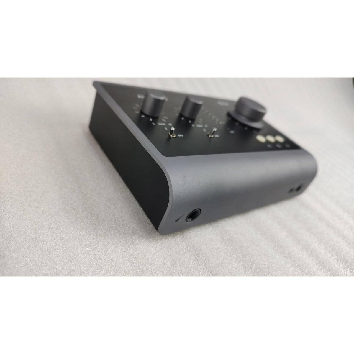 Audient ID14 MKII 10 In- 6 Out High Performance Audio Interface with Software Bundle - Open Box