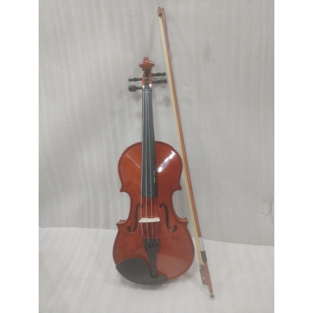 Vault Fiddler 4/4 Violin with Bow, Rosin & Case (Outfit) - Open Box