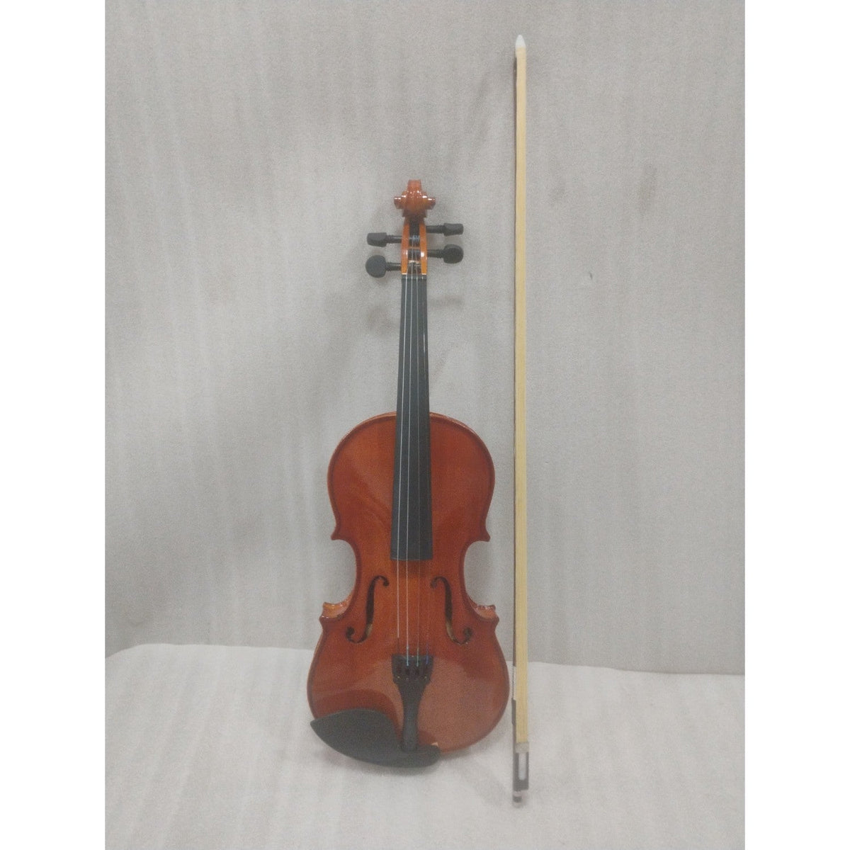 Vault Fiddler 4/4 Violin with Bow, Rosin & Case (Outfit) - Open Box
