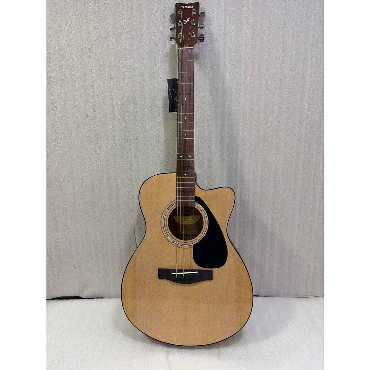 Yamaha FS80C The Ultimate Concert Body Cutaway Acoustic Guitar - Open Box