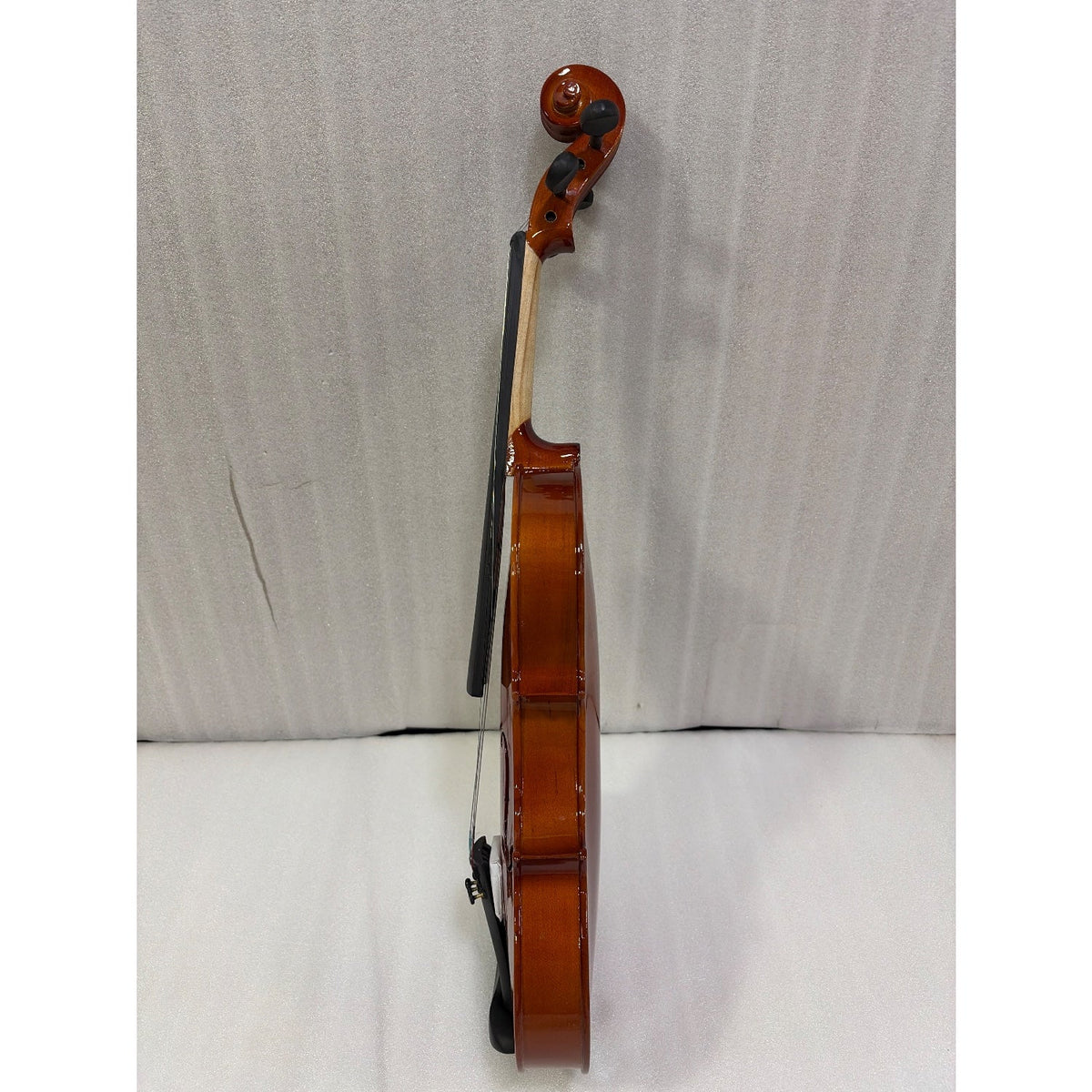 Vault Fiddler 4/4 Violin with Bow, Rosin & Case (Outfit) - Open Box