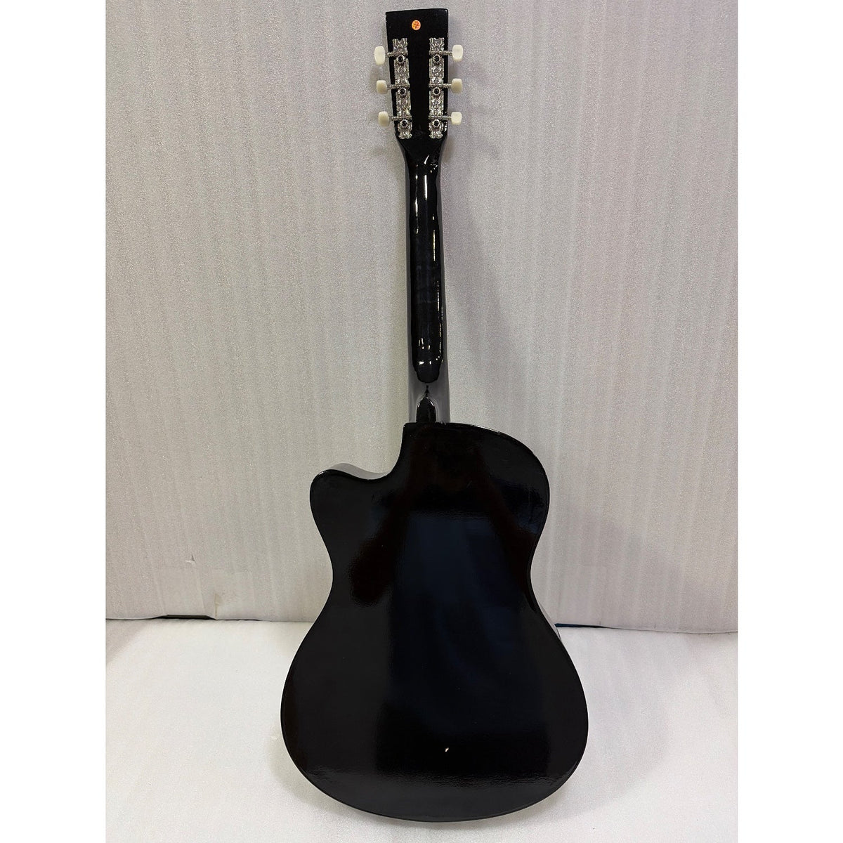 Henrix 38C 38 Inch Cutaway Acoustic Guitar with Dual Action Truss Rod, Gigbag, Picks, String Set, Strap, Cloth & Ebook - Open Box