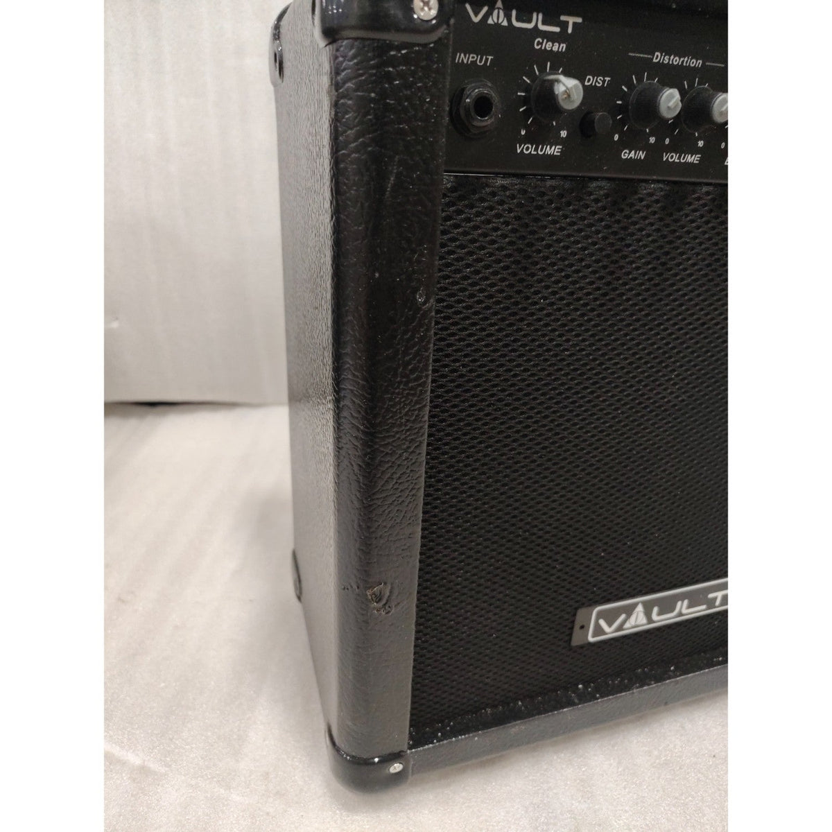 Vault Frenzy 20 Watt Combo Guitar Amplifier with Analog Distortion, Reverb & Delay All Playable Together - Open Box A Stock