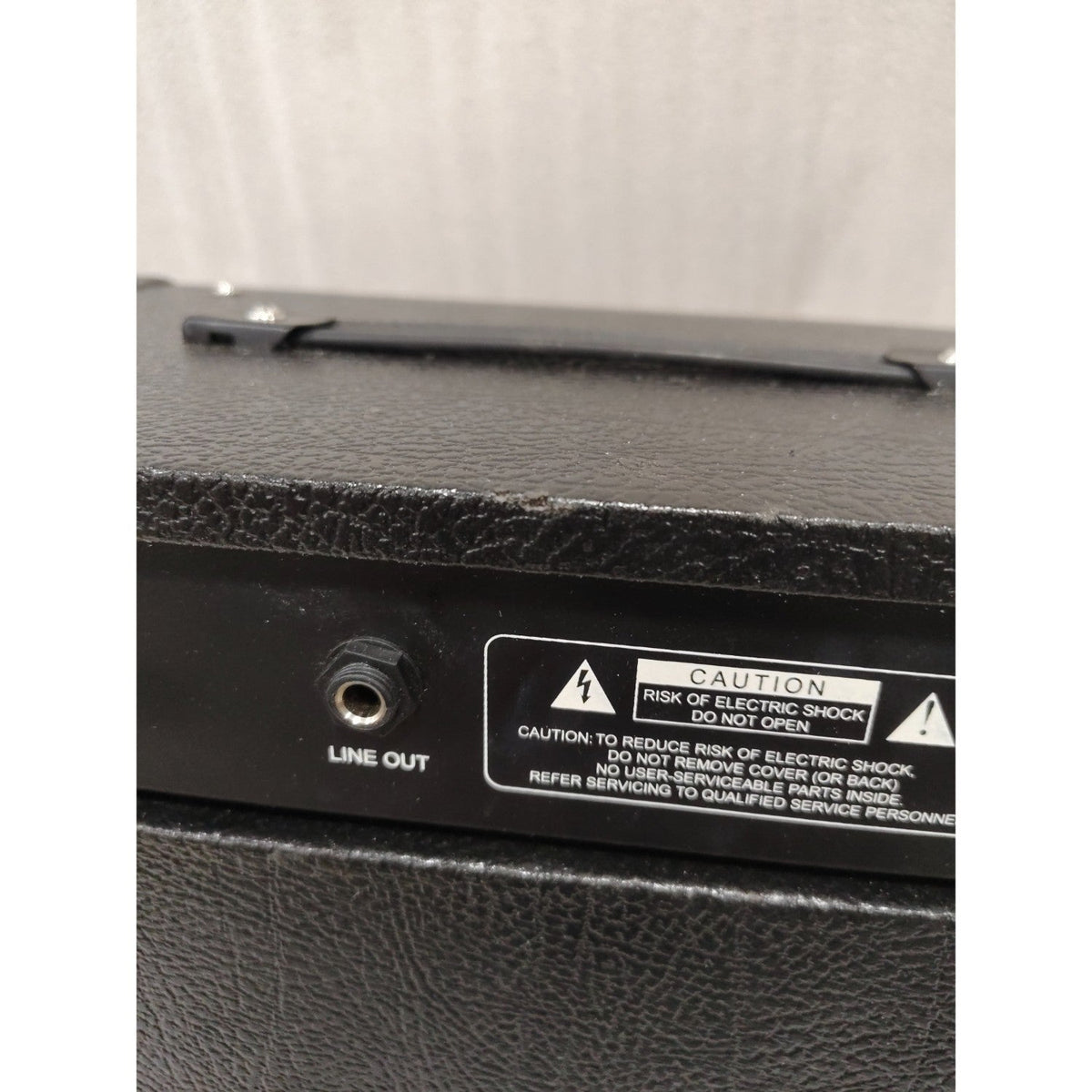 Vault Frenzy 40 Watt Combo Guitar Amplifier with Analog Distortion, Reverb & Delay All Playable Together - Open Box
