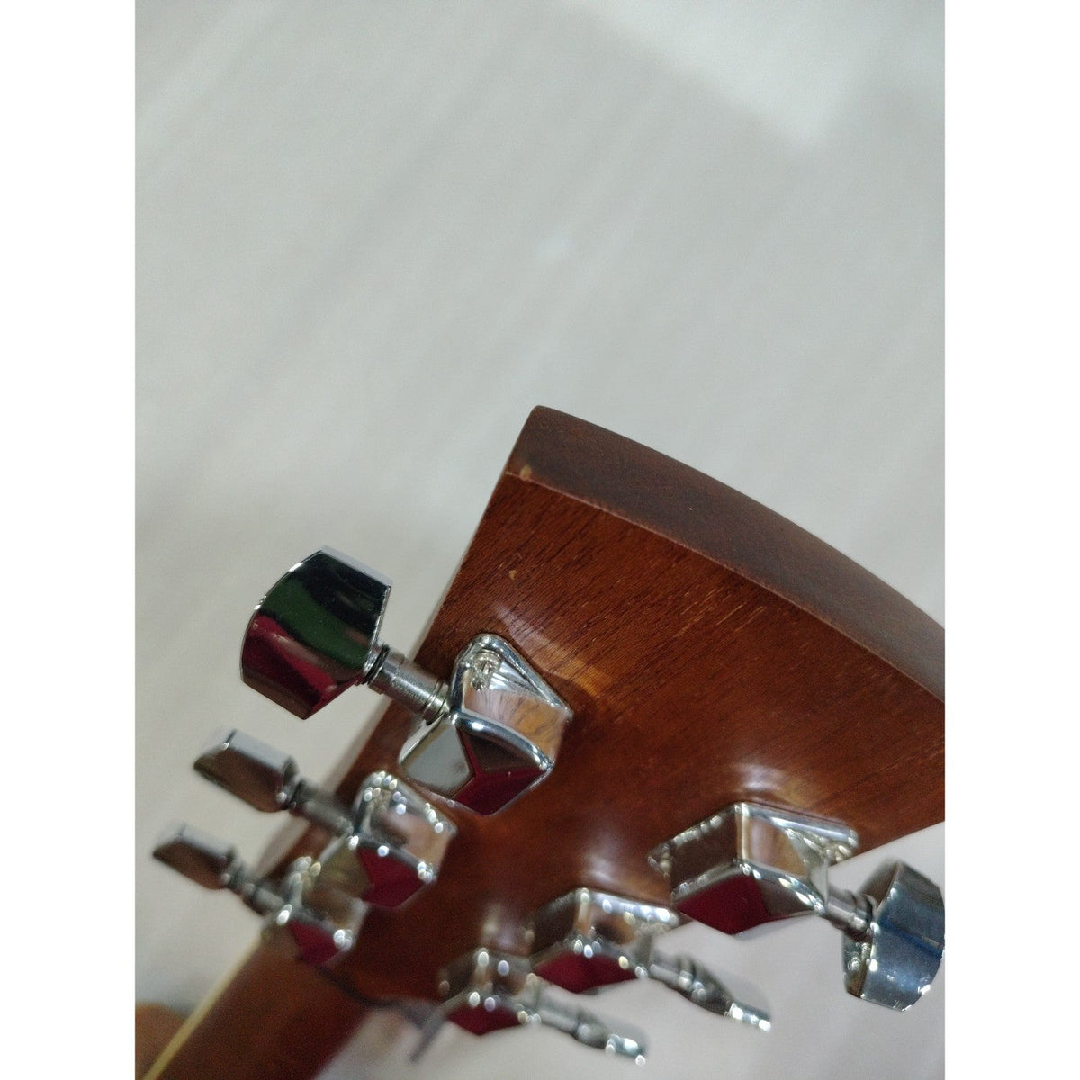 Ibanez MD39C 39 inch Cutaway Acoustic Guitar with Strap, Picks, Polishing Cloth & Ebook - Duplicate - Open Box