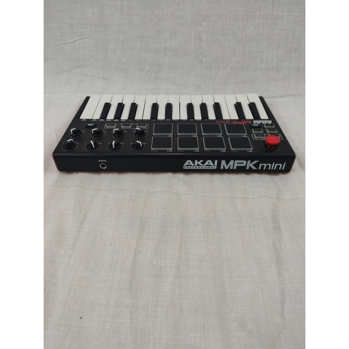 Akai MPK Mini Play Mini Controller Keyboard with Built-in Speakers With MPC Beats Software Pack - Open Box