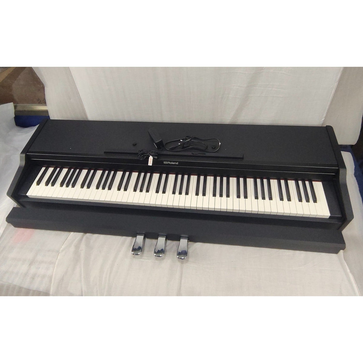 Roland RP107 88 Key Digital Piano with Stand and Bench - Open Box