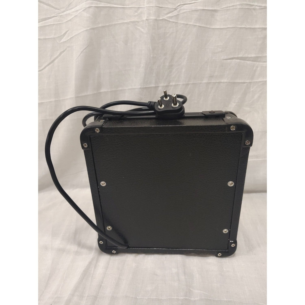 Vault GA10 Guitar Amplifier - 10 watts - Open Box A Stock