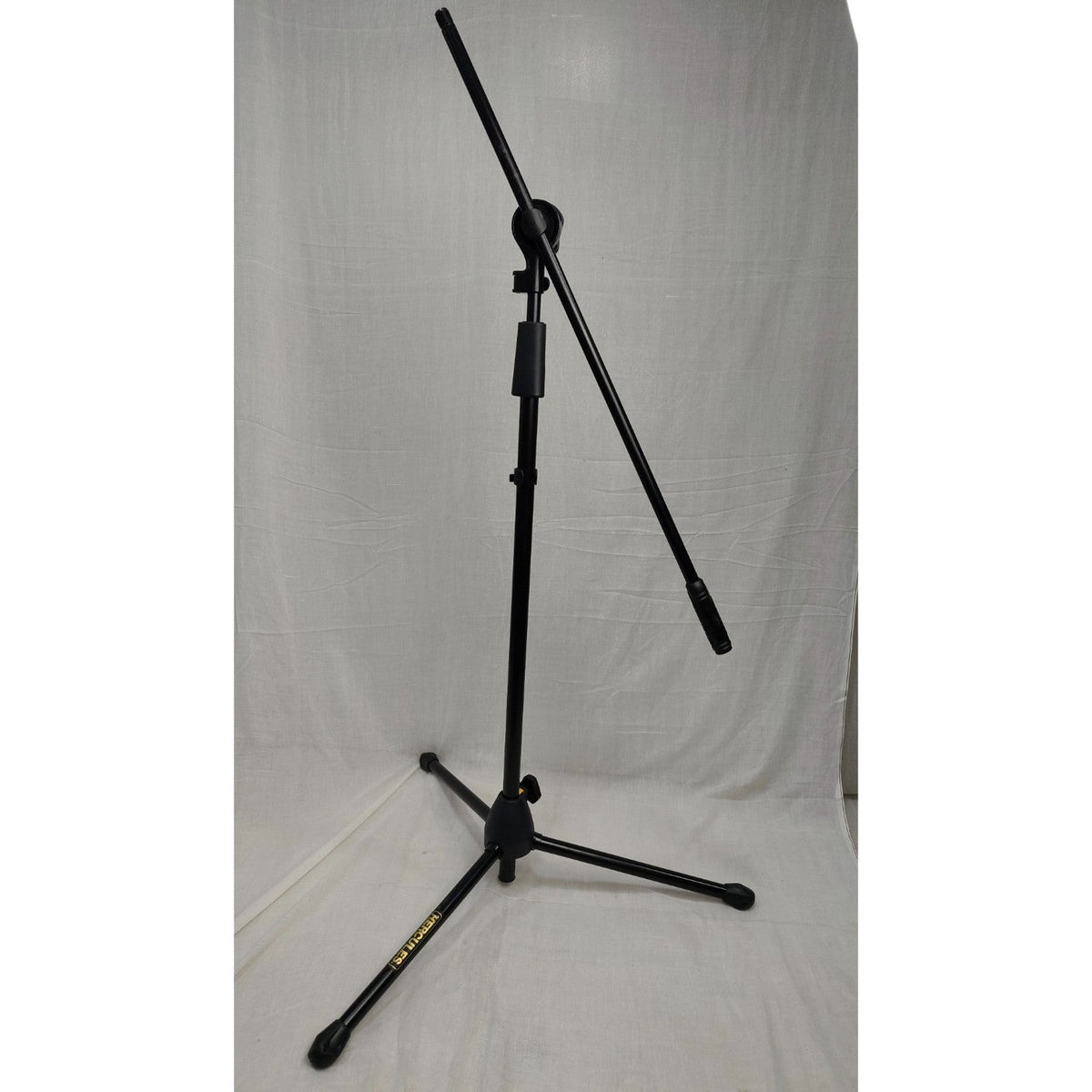 Hercules MS432B Stage Series Mic Stand - Open Box A Stock