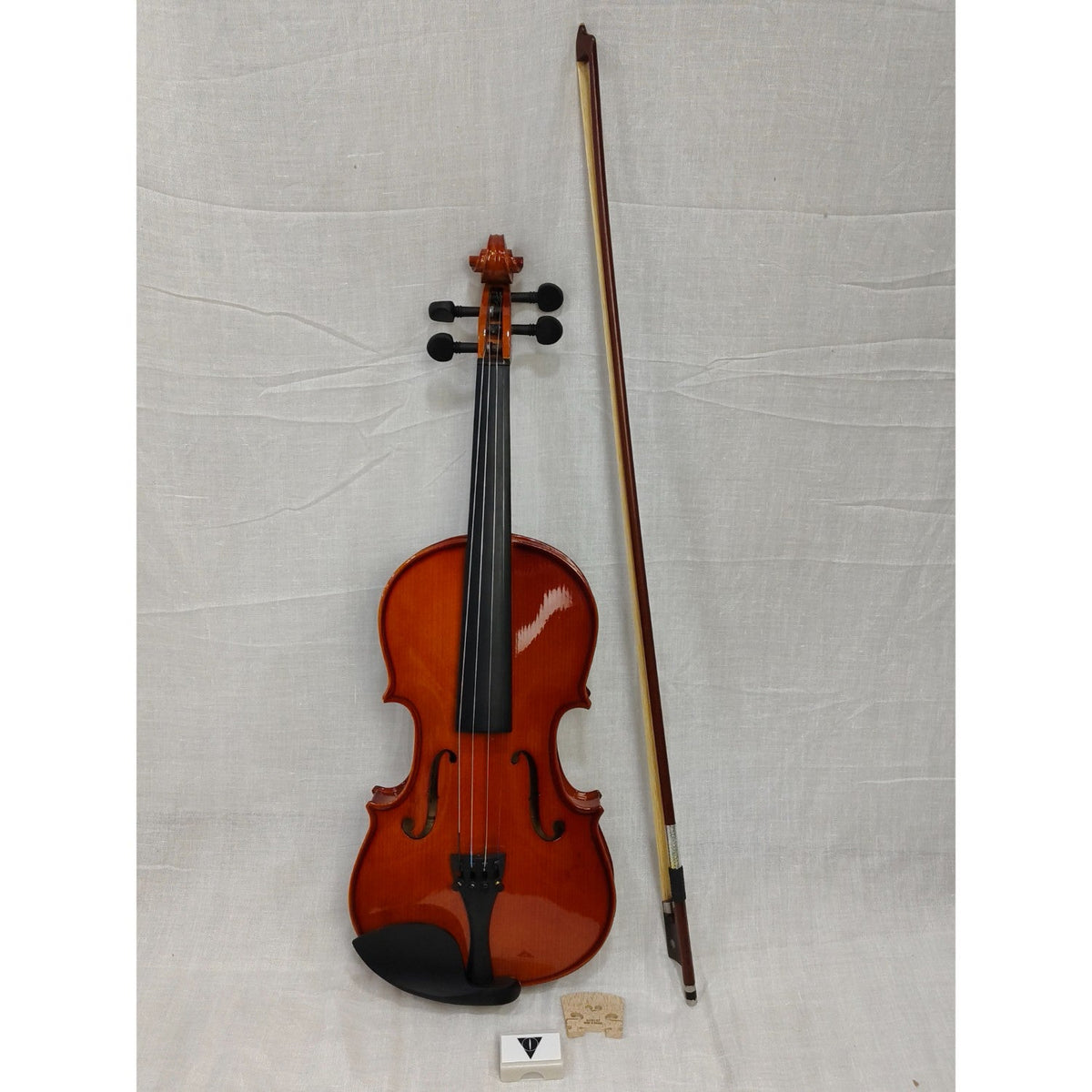 Vault Fiddler 4/4 Violin with Bow, Rosin & Case (Outfit) - Open Box