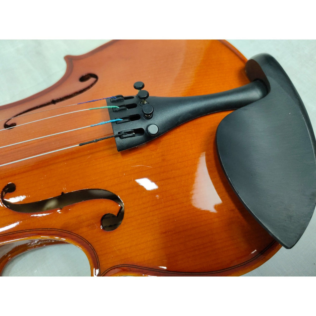 Vault Fiddler 4/4 Violin with Bow, Rosin & Case (Outfit) - Open Box