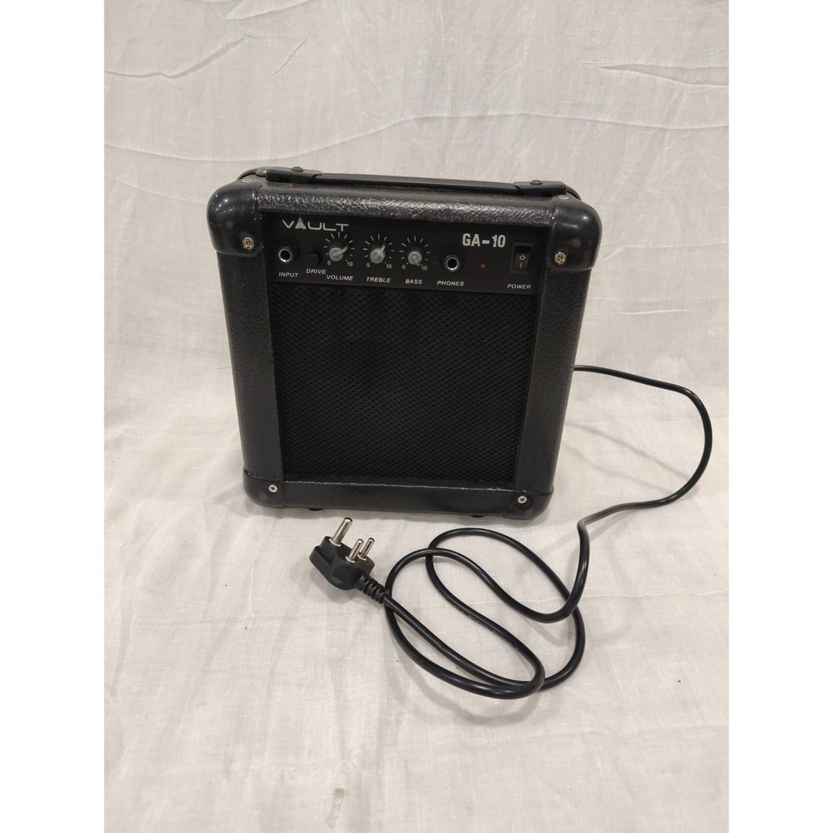 Vault GA10 Guitar Amplifier - 10 watts - Open Box A Stock