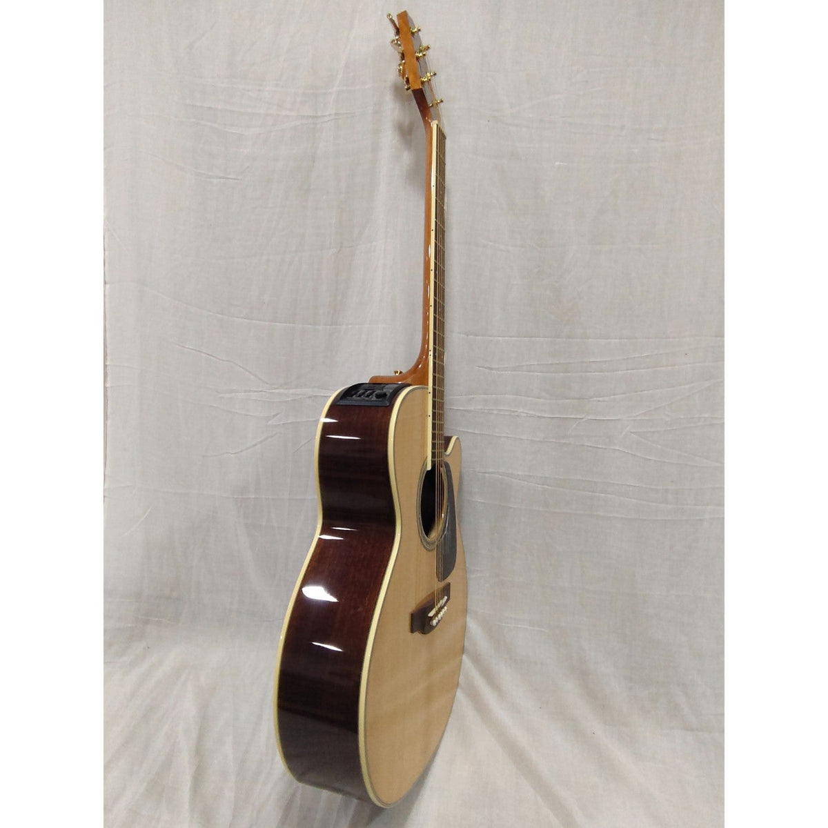 Takamine GN51CE Cutaway Solid Spruce Top Electro Acoustic Guitar - Open Box