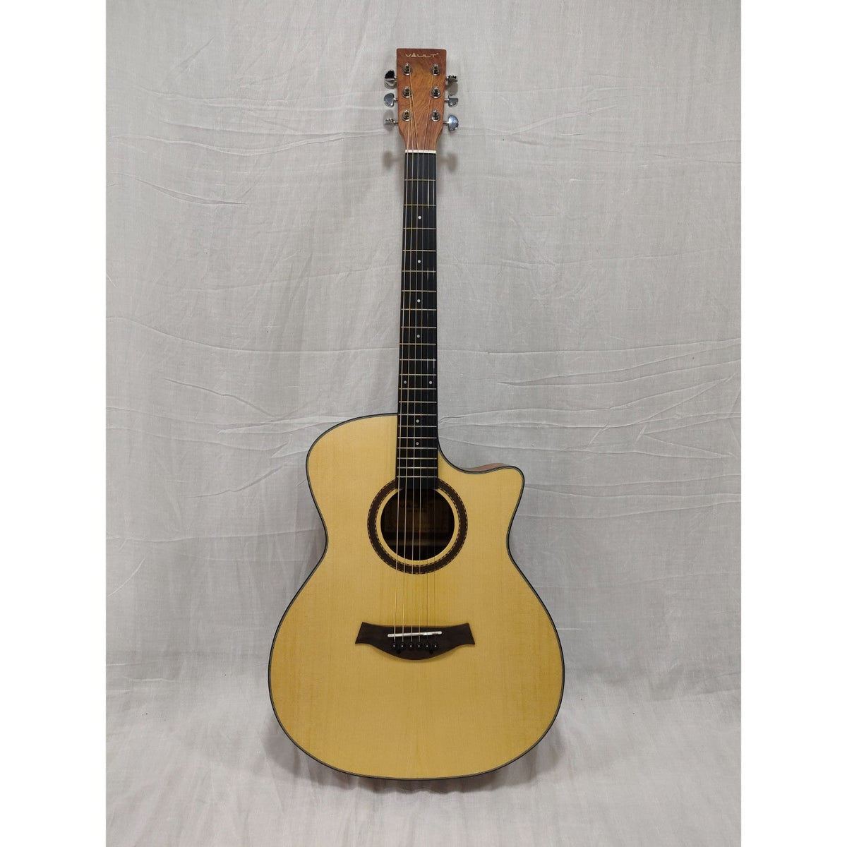 Vault EA25CE Grand Auditorium Shape Electro Acoustic Guitar with Bubinga Back and Sides - Open Box