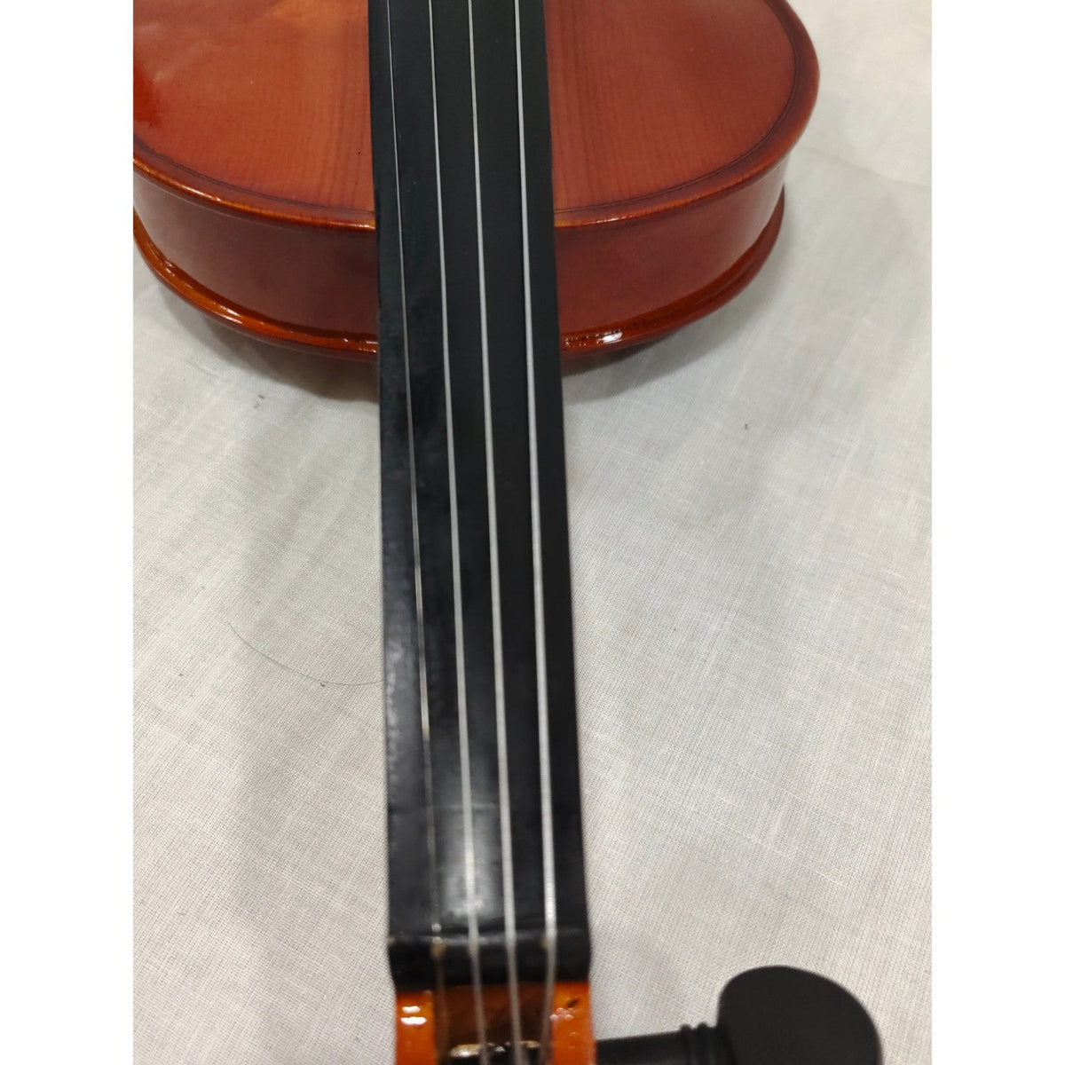 Vault Fiddler 4/4 Violin with Bow, Rosin & Case (Outfit) - Open Box