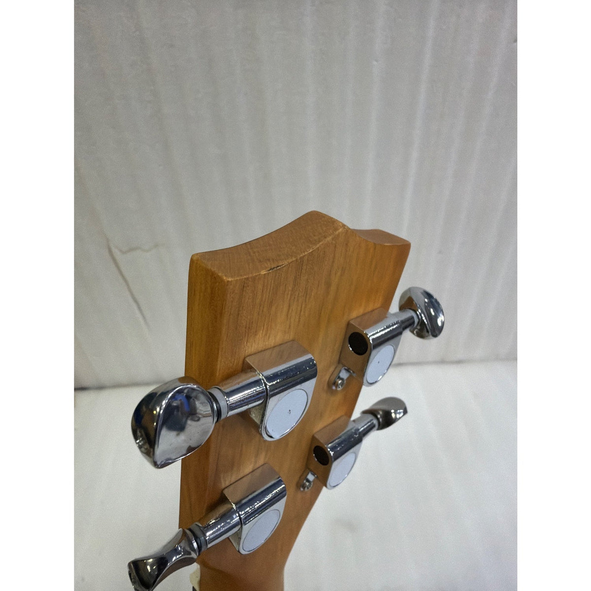 Vault UK-100S 21 inch Arched Back Soprano Ukulele With Gig Bag & Ebook - Open Box