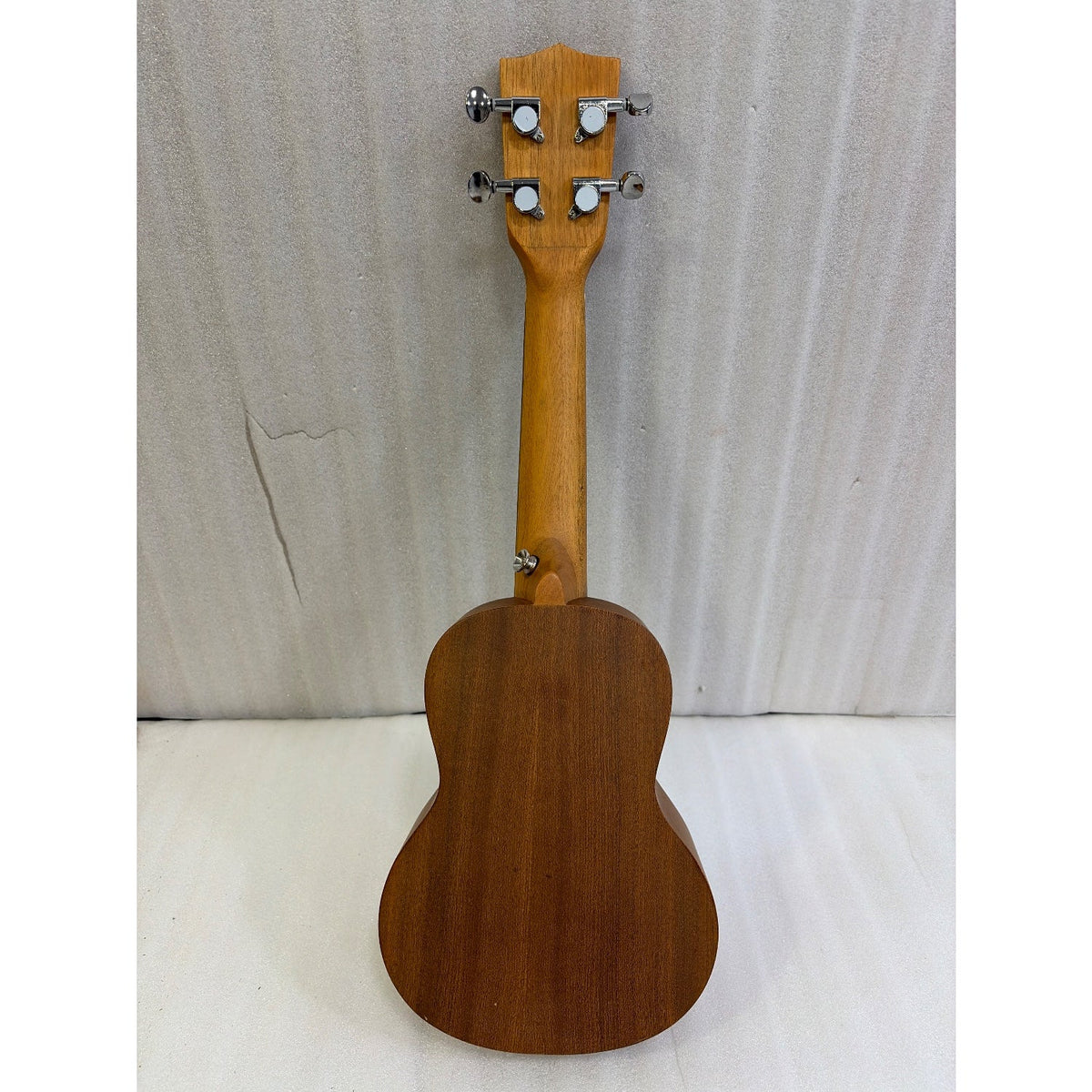 Vault UK-100S 21 inch Arched Back Soprano Ukulele With Gig Bag & Ebook - Open Box