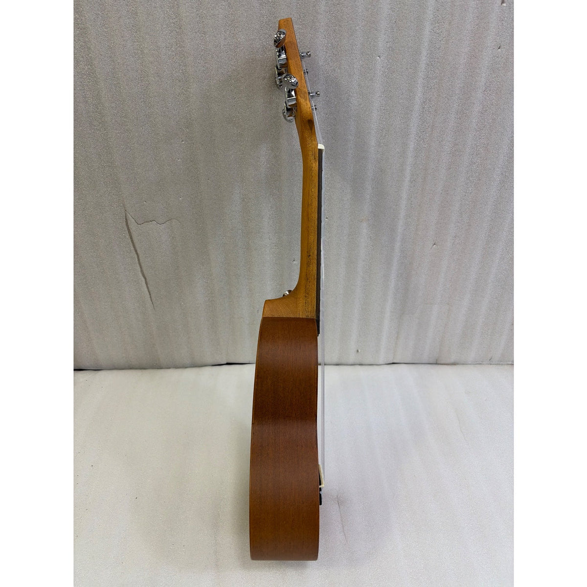 Vault UK-100S 21 inch Arched Back Soprano Ukulele With Gig Bag & Ebook - Open Box