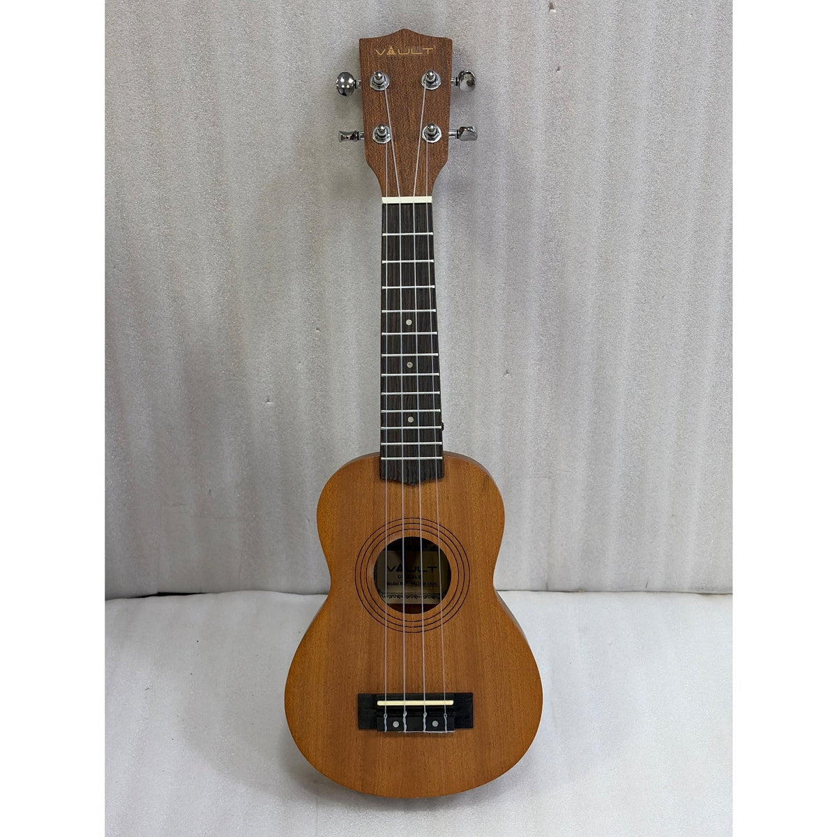 Vault UK-100S 21 inch Arched Back Soprano Ukulele With Gig Bag & Ebook - Open Box