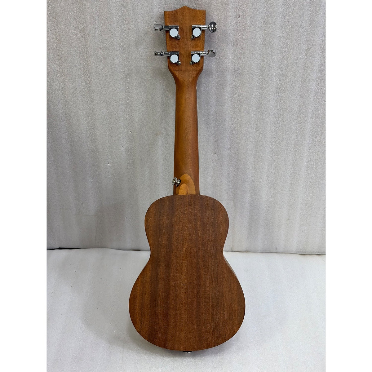 Vault UK-100S 21 inch Arched Back Soprano Ukulele With Gig Bag & Ebook - Open Box