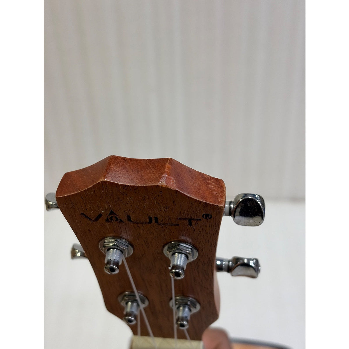 Vault UK-2000T 26-Inch Solid Mahogany Top Premium Tenor Ukulele With Gigbag - Open Box