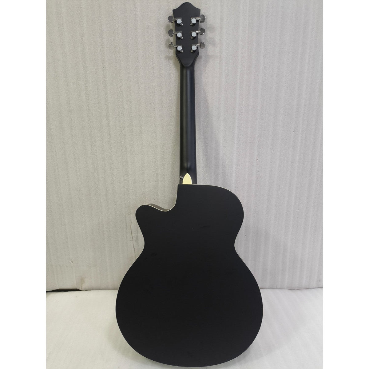 Henrix PRO 40C 40-Inch Cutaway Acoustic Guitar with Dual Action Truss Rod, Gigbag, Picks, String Set, Strap, Cloth & Ebook - Open Box