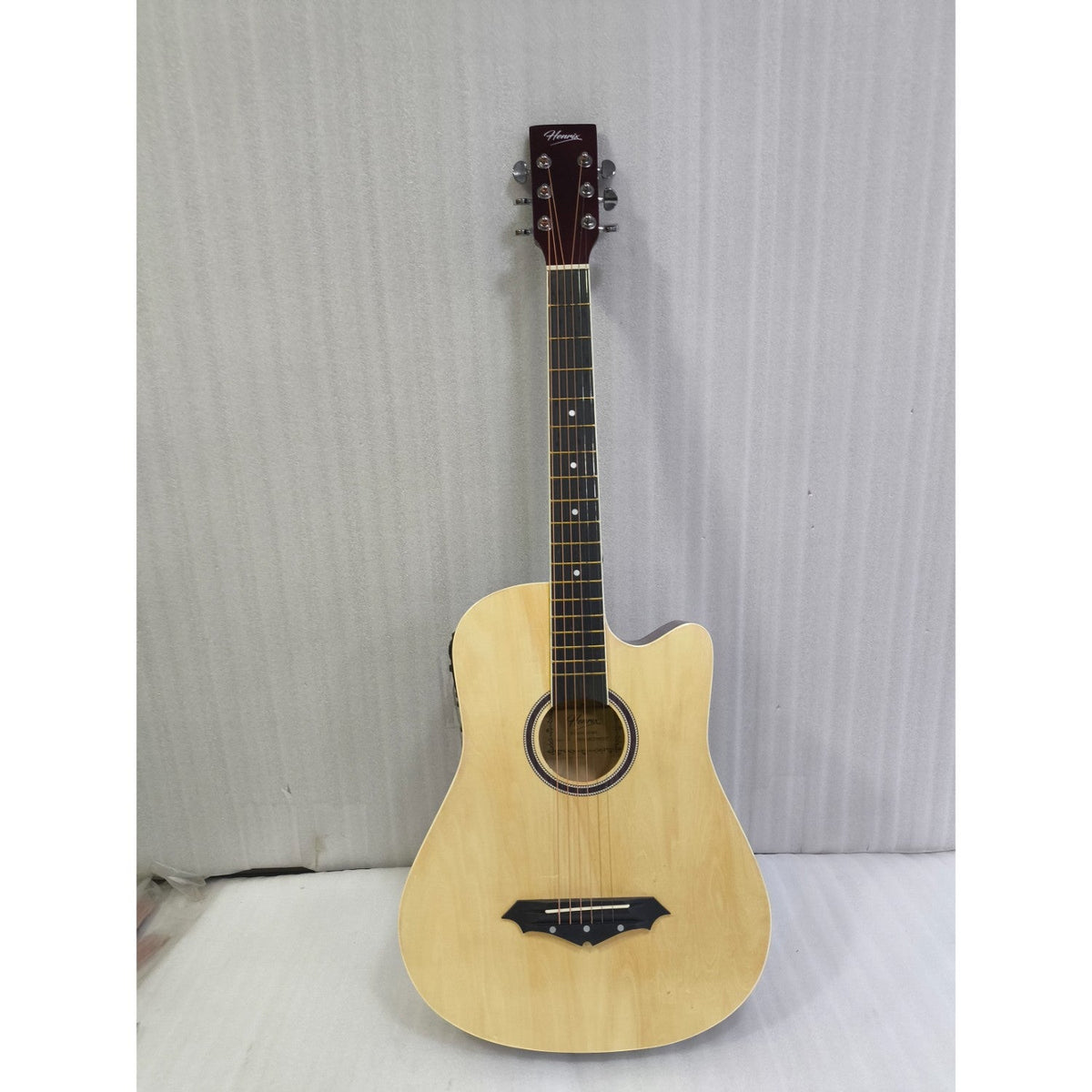 Henrix PRO 38C 38 Inch 6 String Cutaway Acoustic Guitar - Open Box