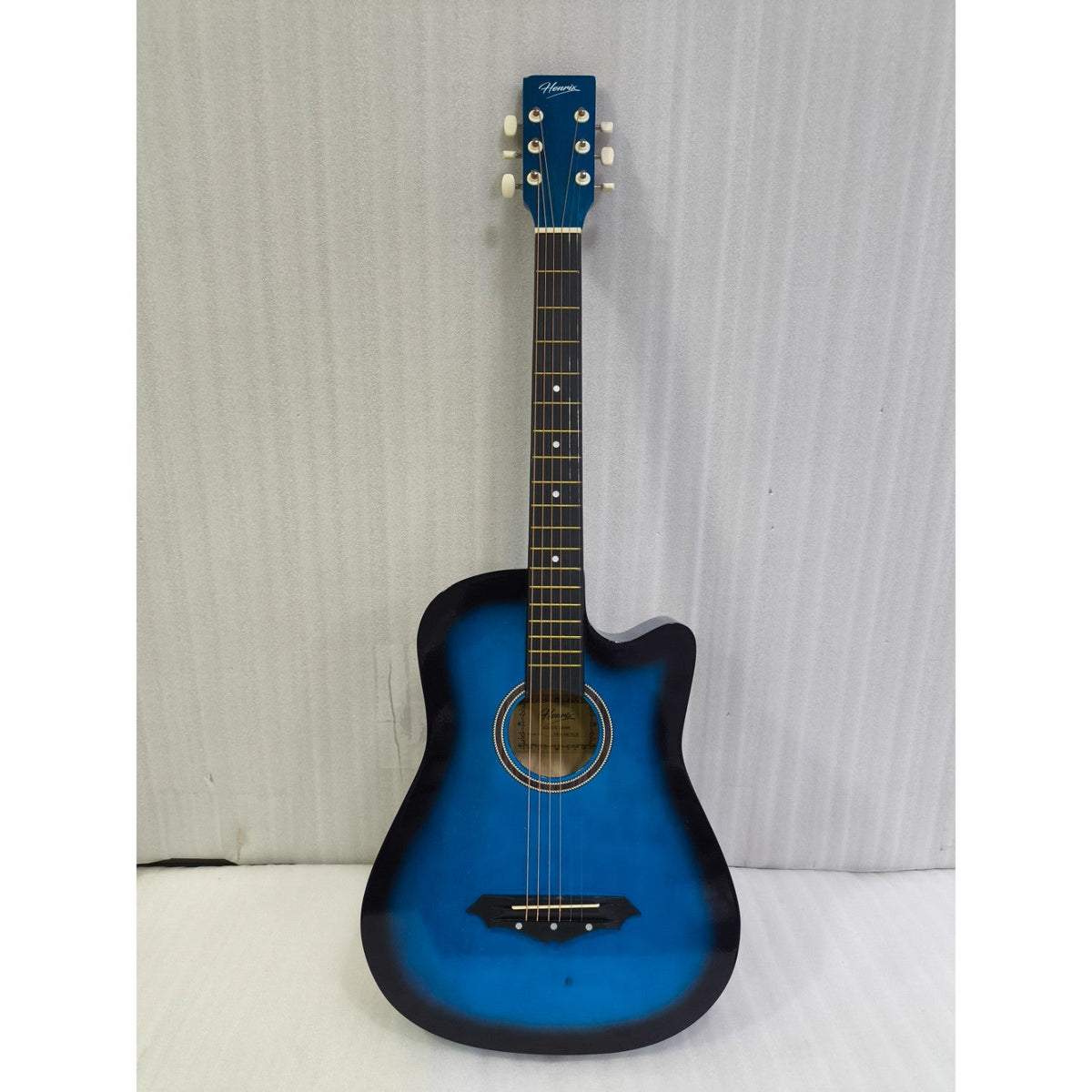 Henrix 38C 38 Inch Cutaway Acoustic Guitar with Dual Action Truss Rod, Gigbag, Picks, String Set, Strap, Cloth & Ebook - Open Box