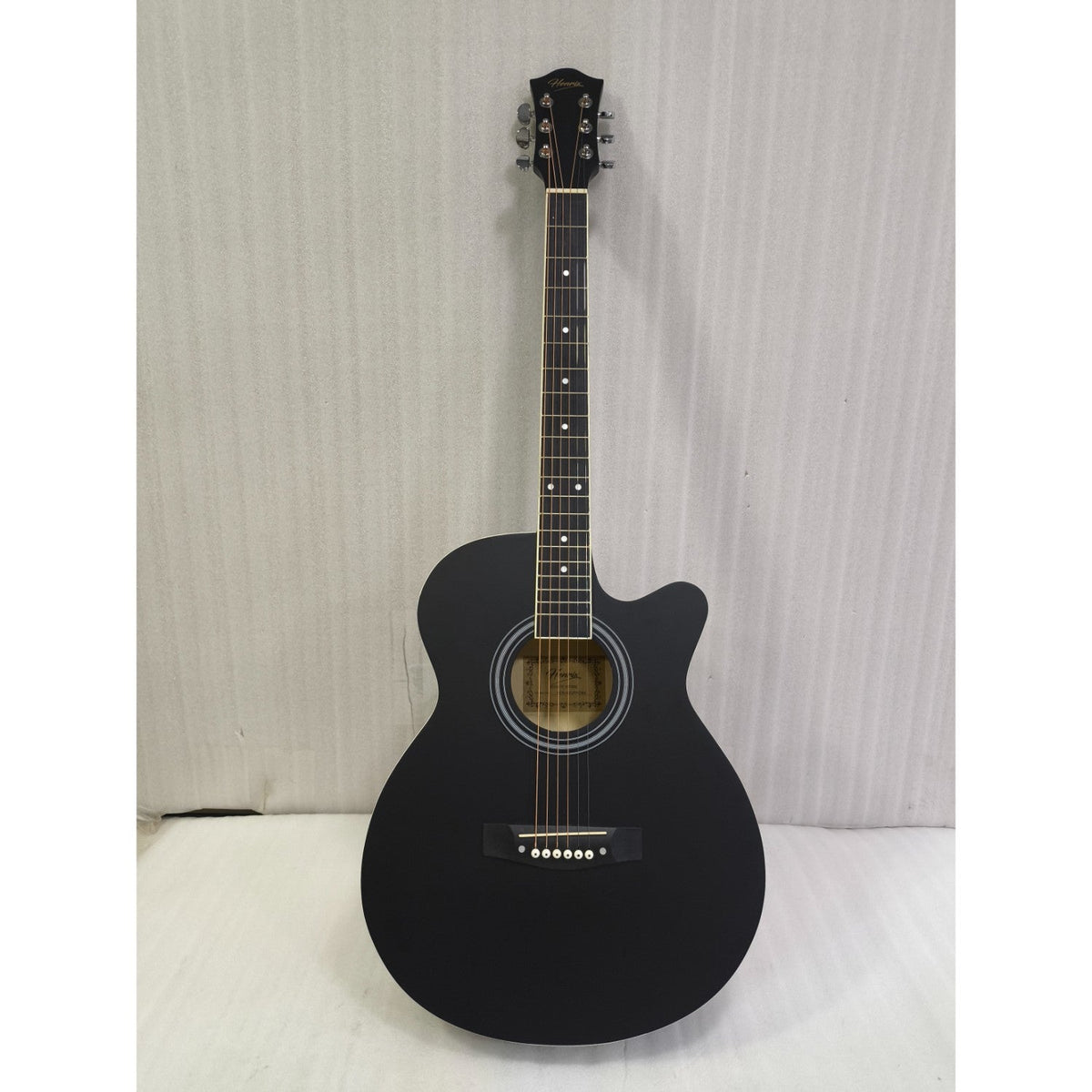 Henrix PRO 40C 40-Inch Cutaway Acoustic Guitar with Dual Action Truss Rod, Gigbag, Picks, String Set, Strap, Cloth & Ebook - Open Box