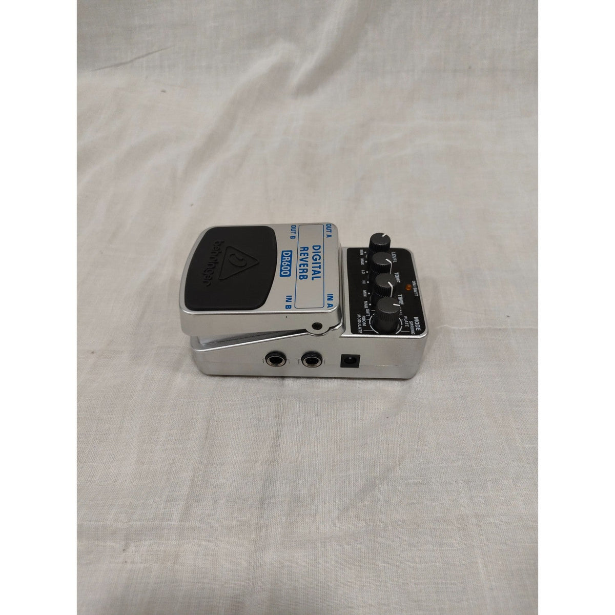 Behringer DR600 Digital Reverb Guitar Effects Pedal - Open Box