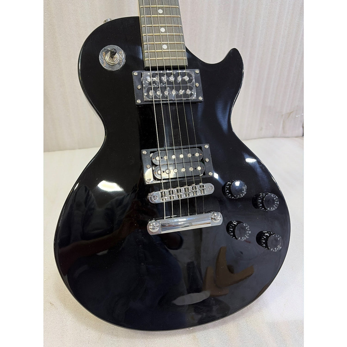 Vault LP1 Les Paul Style Electric Guitar - Open Box