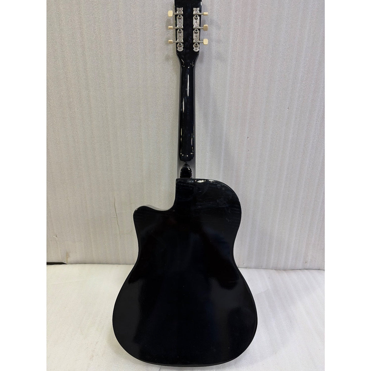 Henrix 38C 38 Inch Cutaway Acoustic Guitar with Dual Action Truss Rod, Gigbag, Picks, String Set, Strap, Cloth & Ebook - Open Box