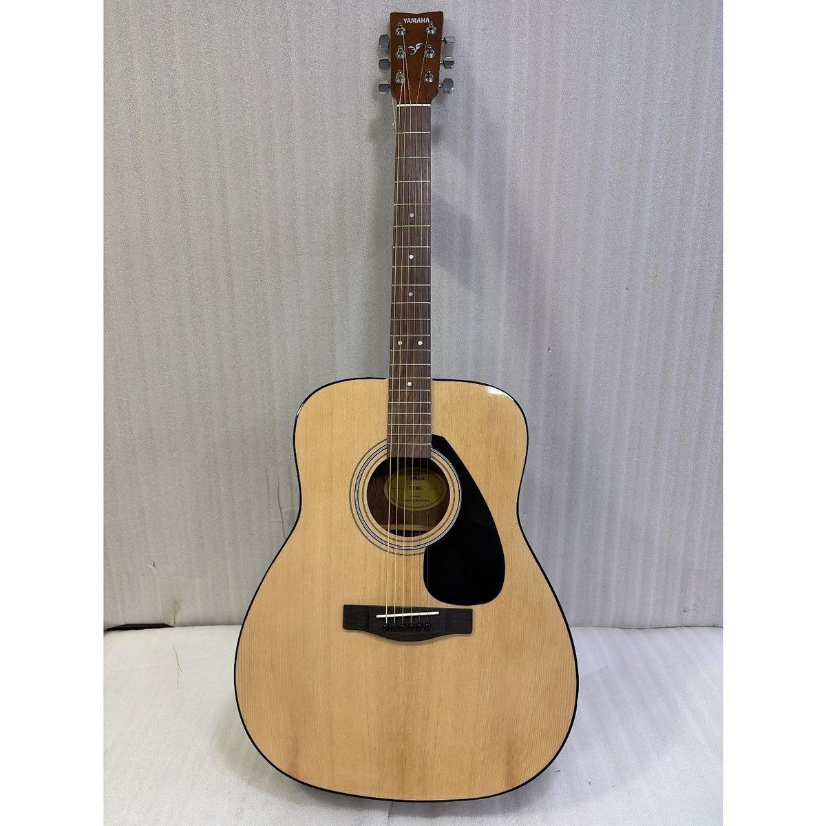 Yamaha F280 40 Inch Acoustic Guitar - Open Box