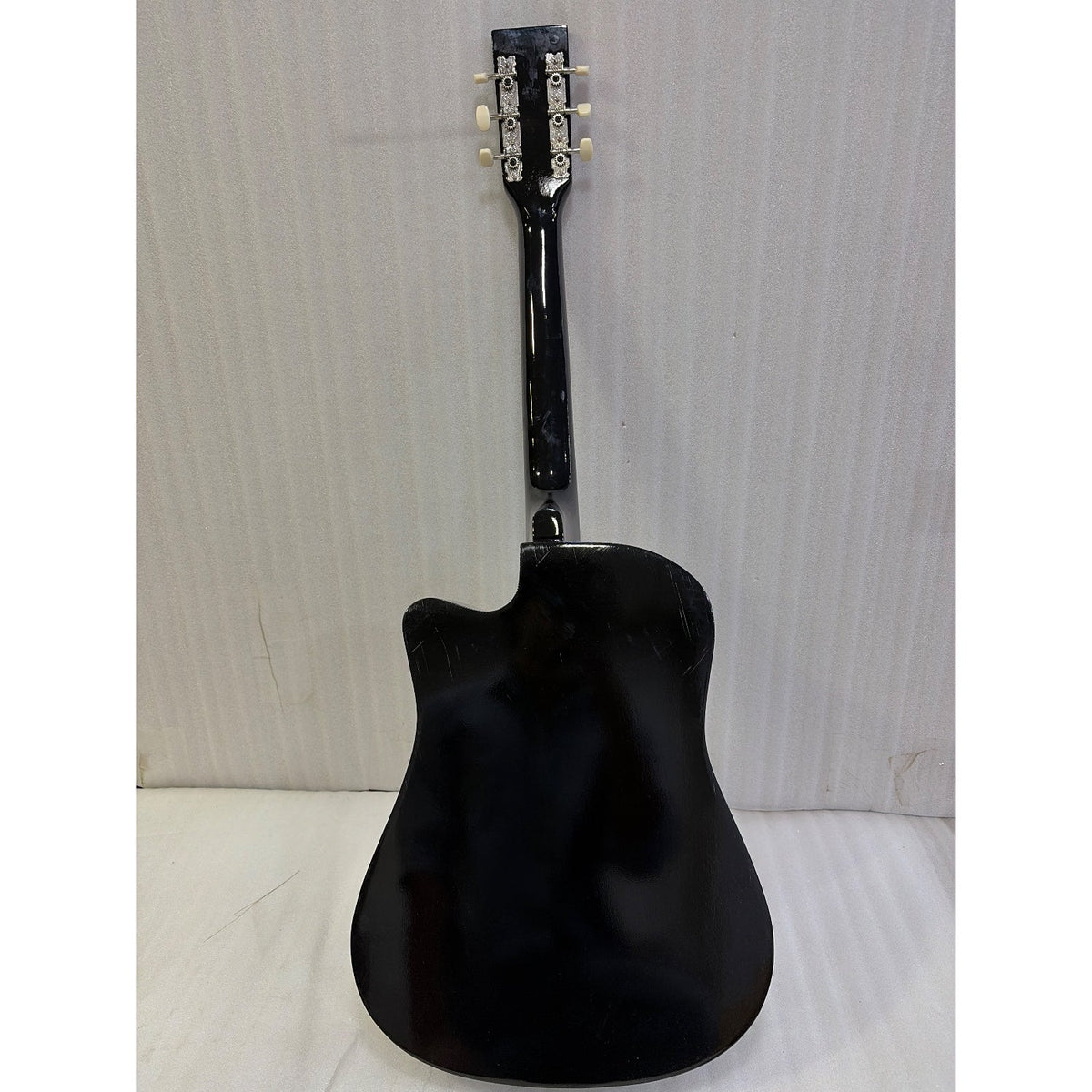 Henrix 38C 38 Inch Cutaway Acoustic Guitar with Dual Action Truss Rod, Gigbag, Picks, String Set, Strap, Cloth & Ebook - Open Box