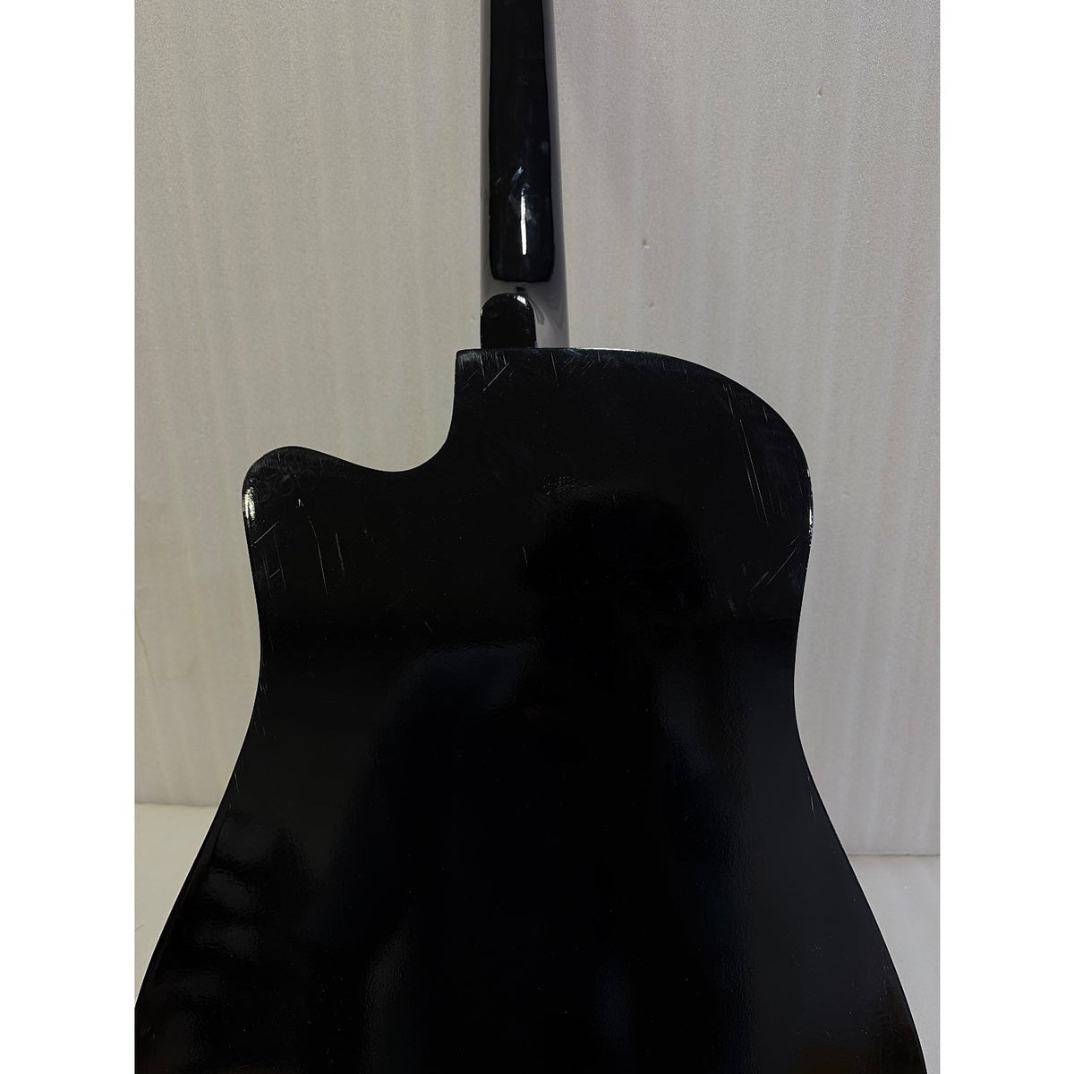 Henrix 38C 38 Inch Cutaway Acoustic Guitar with Dual Action Truss Rod, Gigbag, Picks, String Set, Strap, Cloth & Ebook - Open Box