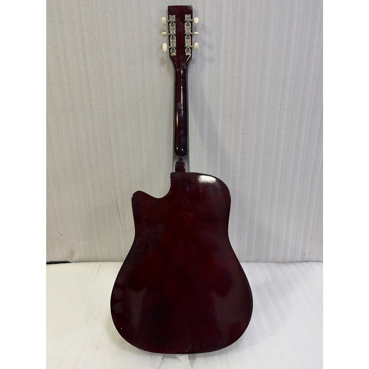 Henrix 38C 38 Inch Cutaway Acoustic Guitar with Dual Action Truss Rod, Gigbag, Picks, String Set, Strap, Cloth & Ebook - Open Box