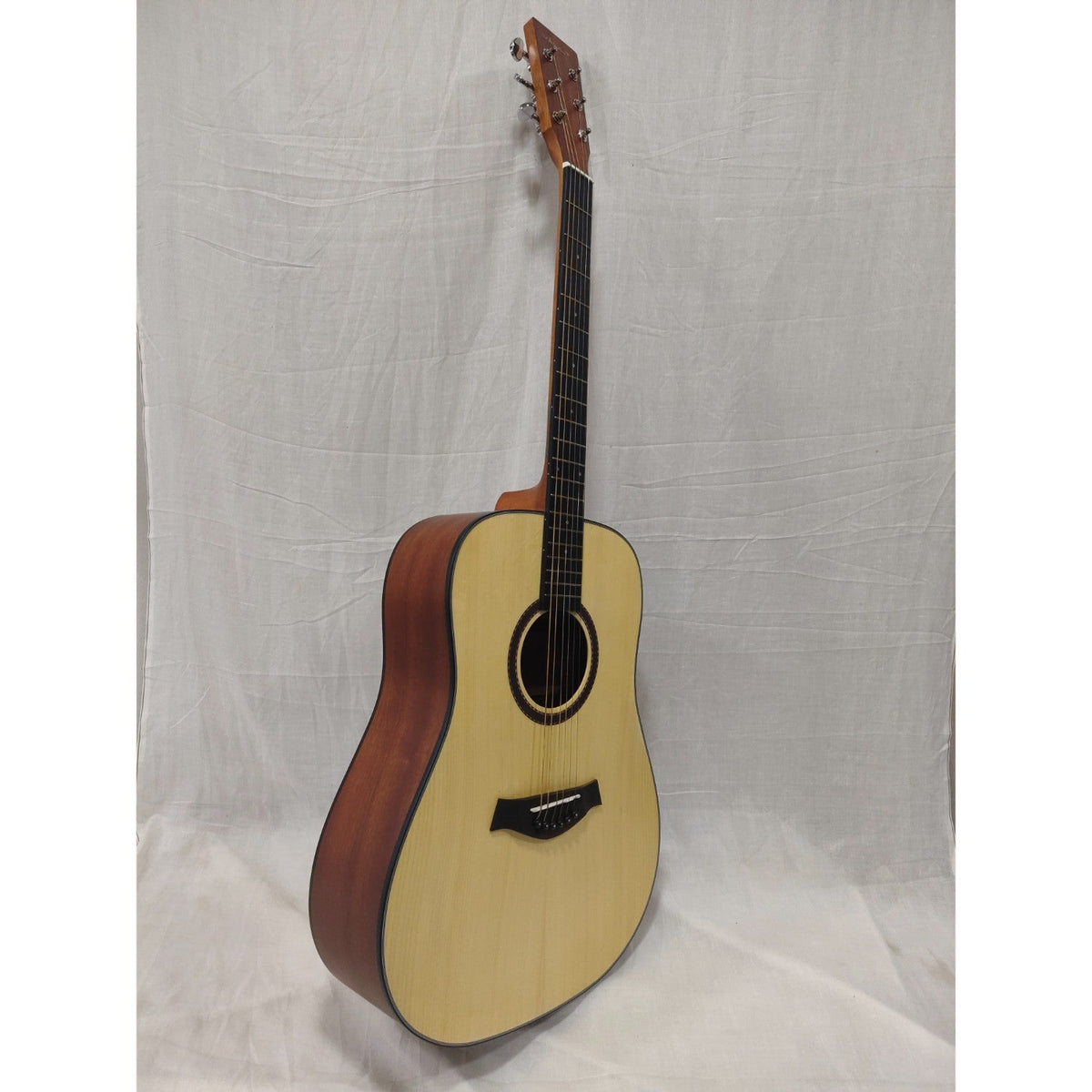 Vault DA40 41 Inch Premium Solid Spruce-Top Dreadnought Acoustic Guitar - Open Box