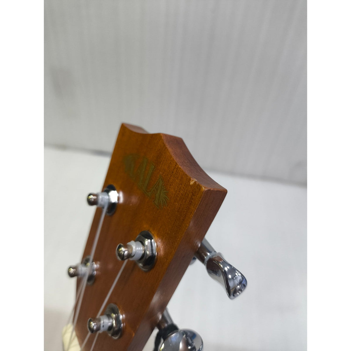 Kala KA-CE Satin Mahogany Concert Ukulele with EQ - Open Box