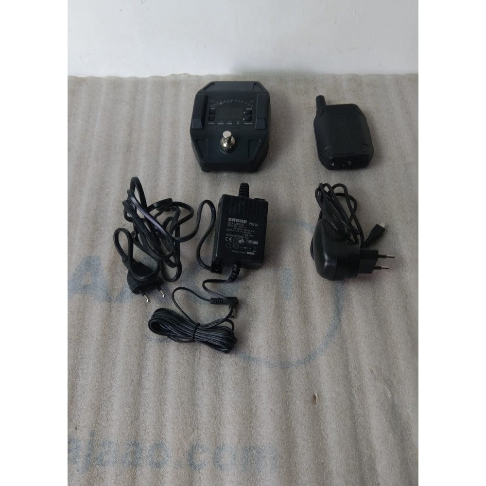 Shure GLXD16 Bodypack Wireless System - Open Box B Stock