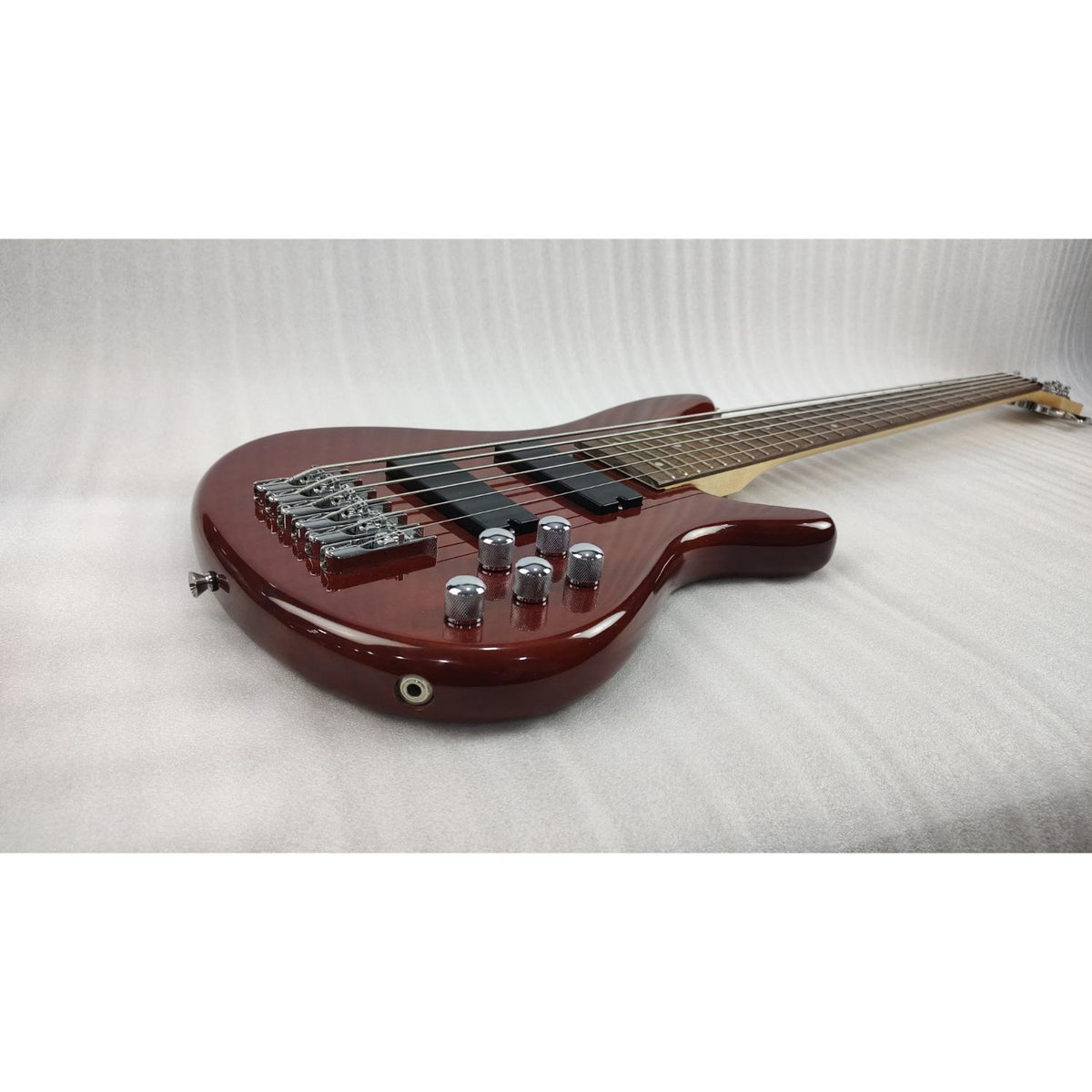 Vault Performer Pro RB6 Six String Electric Bass Guitar - High Gloss Solid Mahogany - Open Box