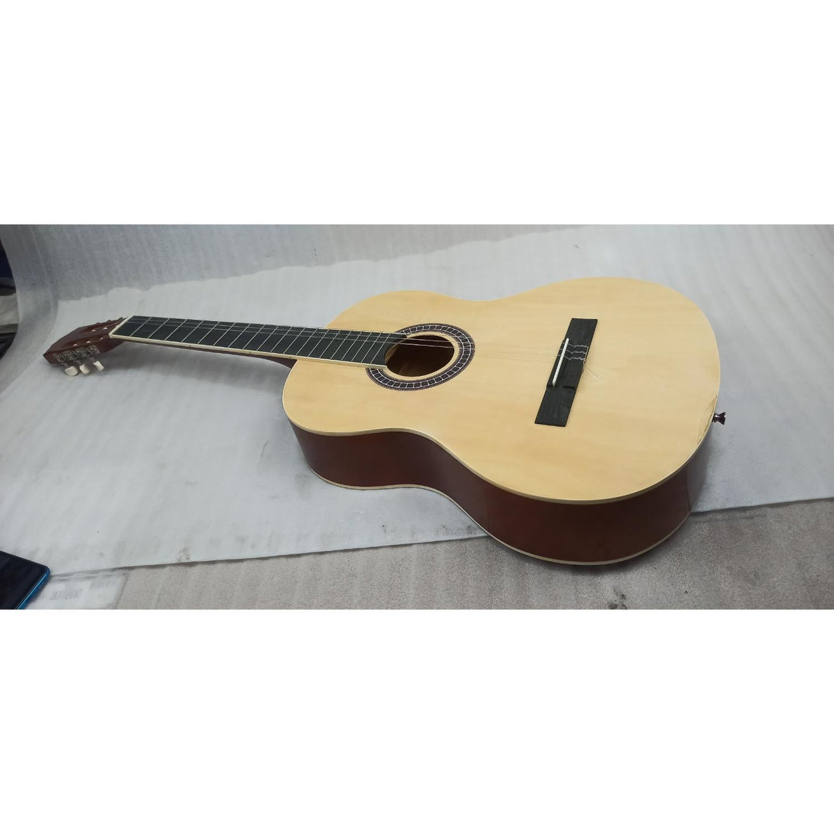Vault CL-20 4/4 size Classical Guitar - Natural Gloss - Open Box B Stock