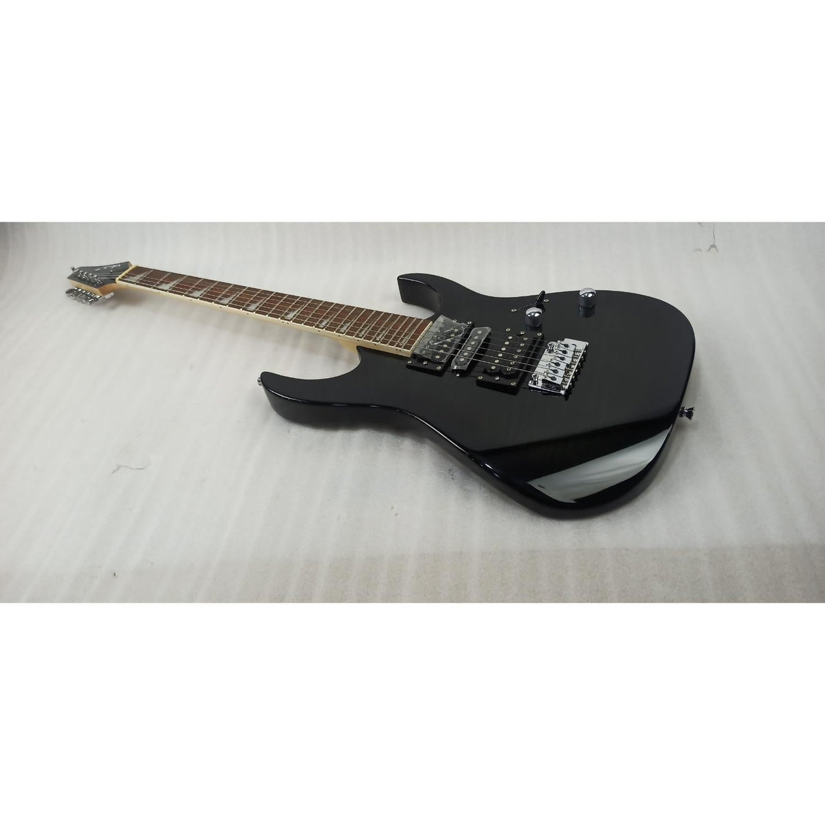 Vault RG1 Soloist Premium Electric Guitar - Open Box