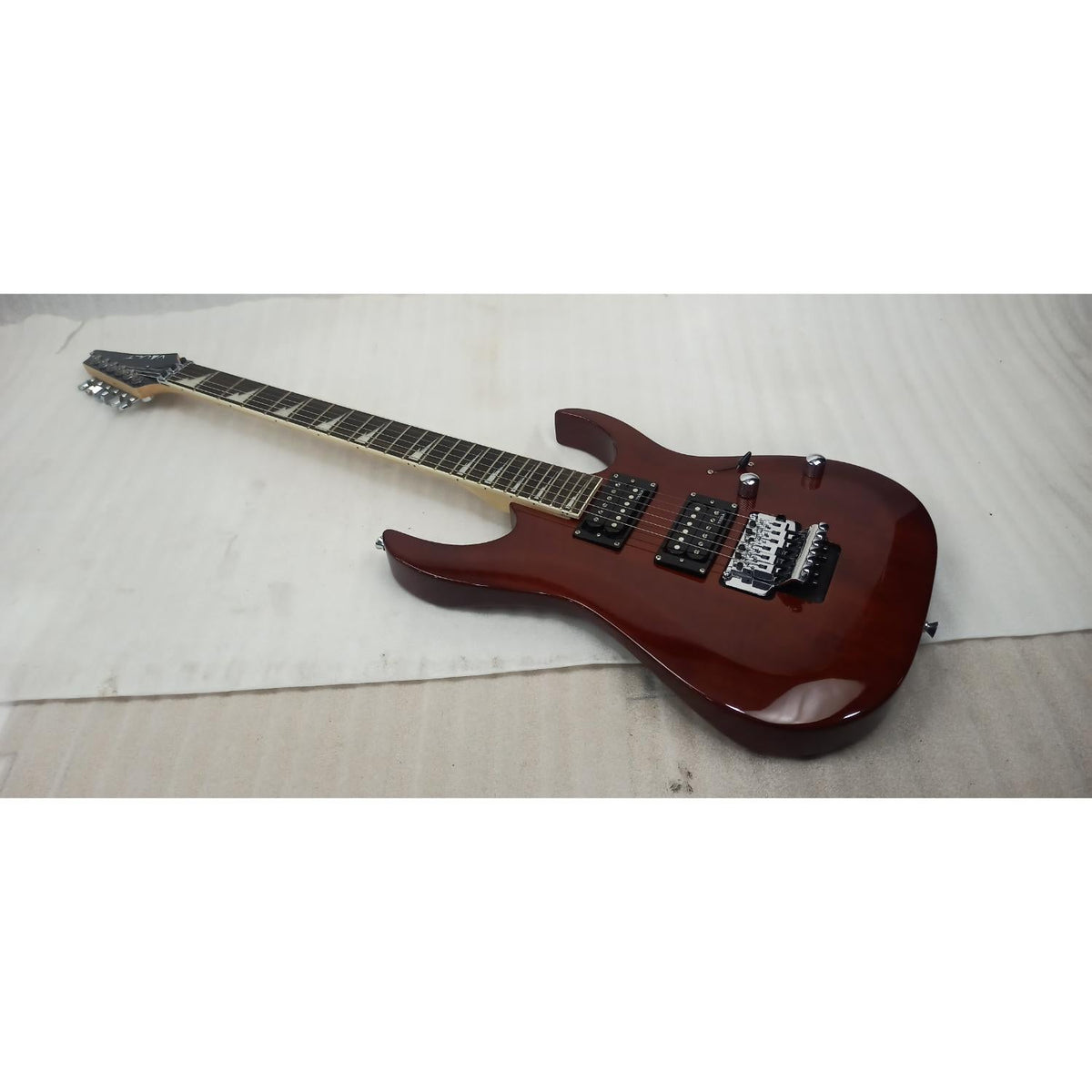 Vault Performer Pro RG 6 String Electric Guitar - High Gloss Solid Mahogany - Open Box