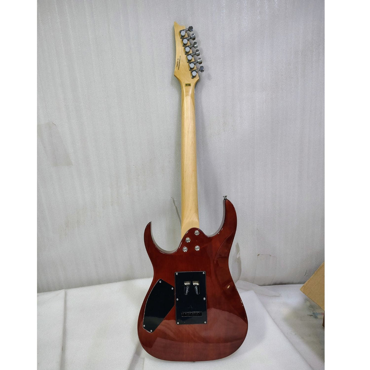 Vault Performer Pro RG 6 String Electric Guitar - High Gloss Solid Mahogany - Open Box