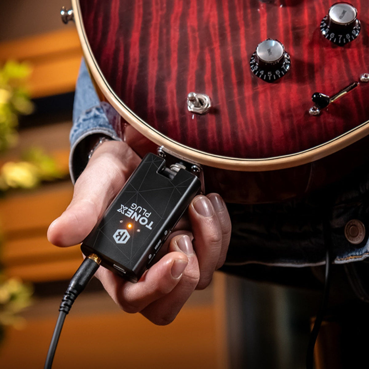 IK Multimedia TONEX Plug Guitar & Bass Headphone Amplifier